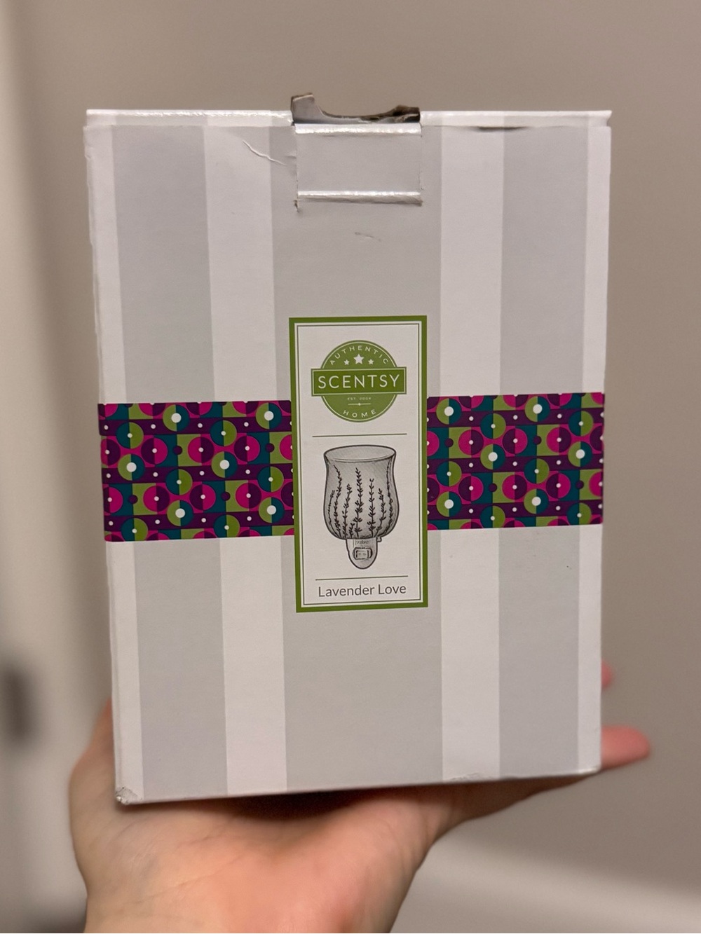SCENTSY Lavender Love Mini Scented Wax Warmer New in Box